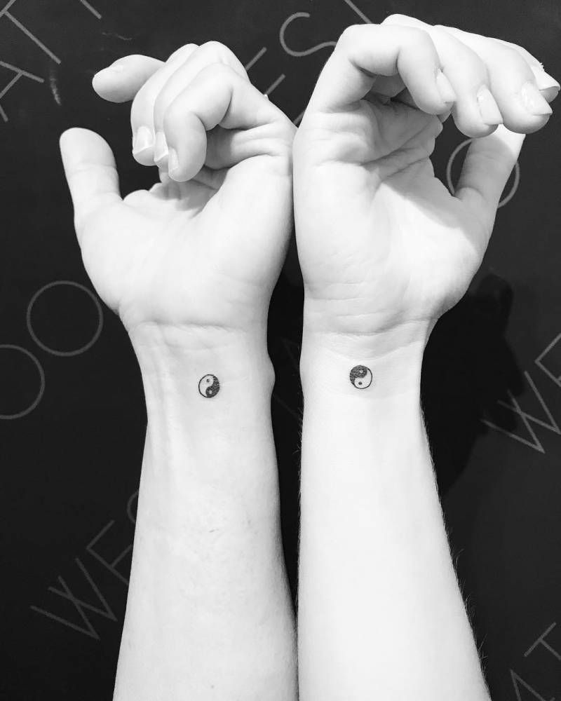 Tattoos von yin yang para amigas 60