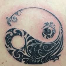 Tatuaggi di yin yang para hombres 20