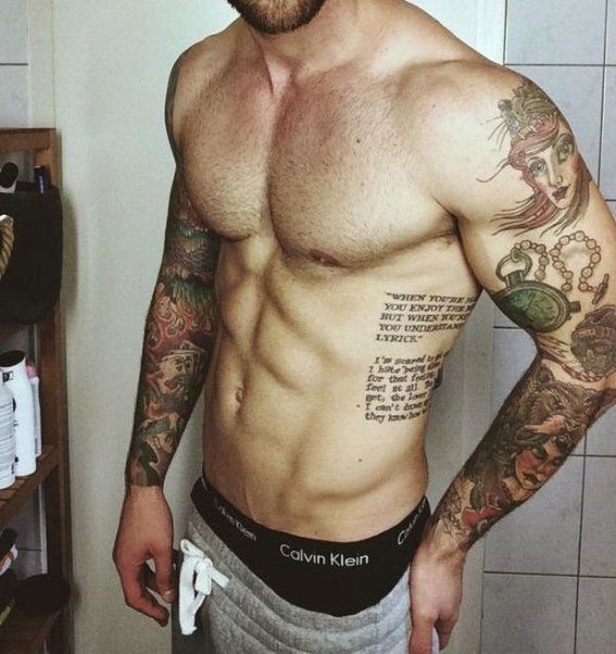 Tatuajes en Cintura para Hombre 23