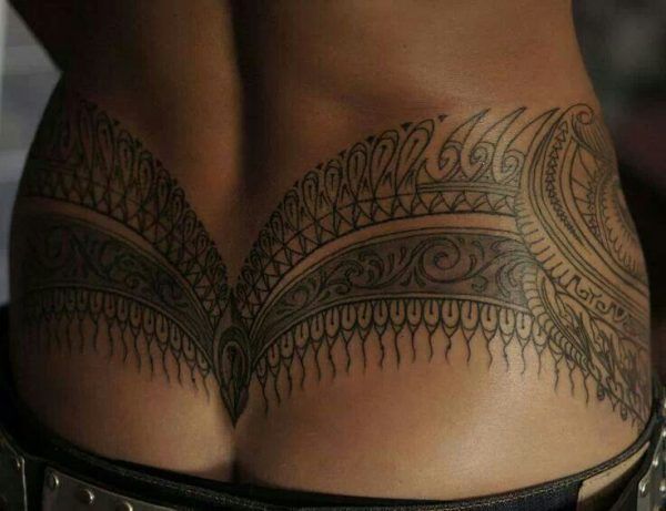 Tatuajes en Cintura para Hombre 9