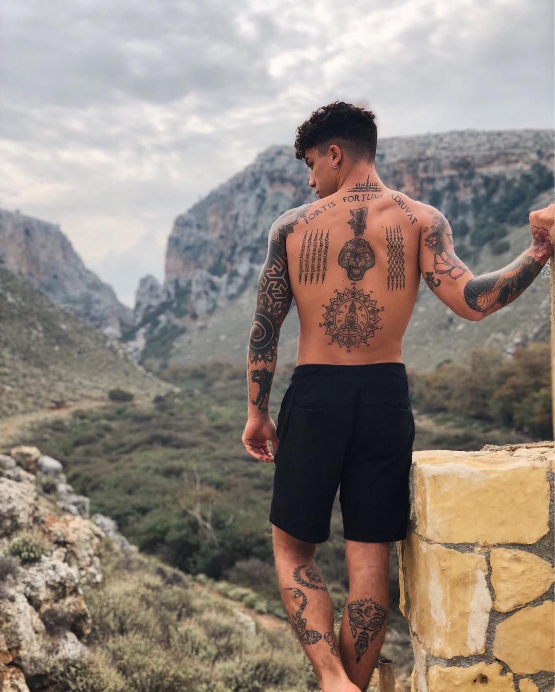 Tatuajes en Muslo para Hombre 4