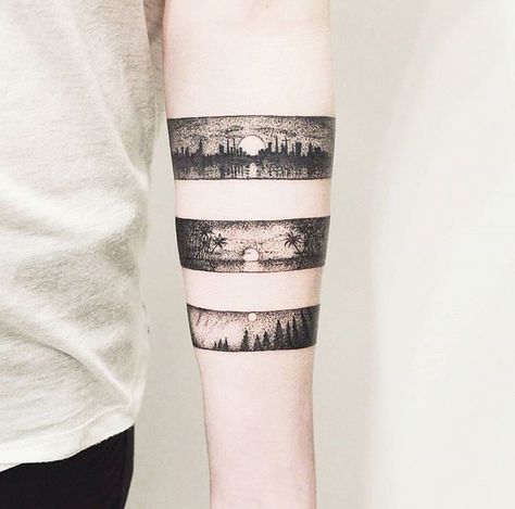 Tatuajes en Oreja para Hombre 10