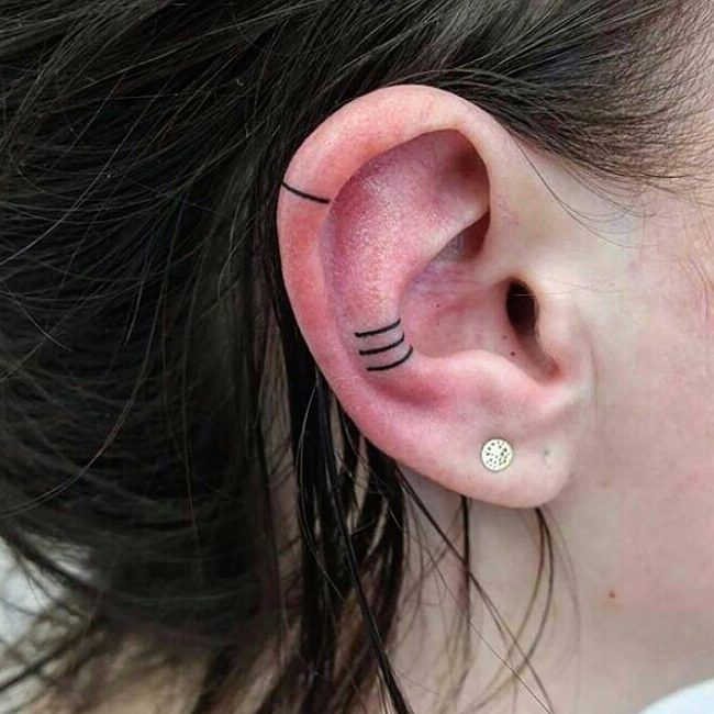 Tatuajes en Oreja para Hombre 8