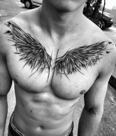 Tatuajes en Pecho para Hombre 35