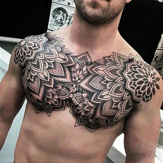 Tatuajes en Pecho para Hombre 20