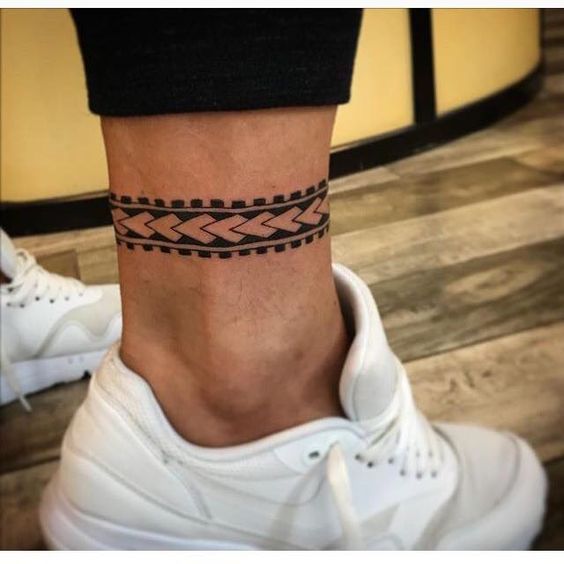 Tatuajes en Tobillo para Hombre 38
