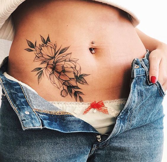 Tatuajes en Barriga para Mujer 26