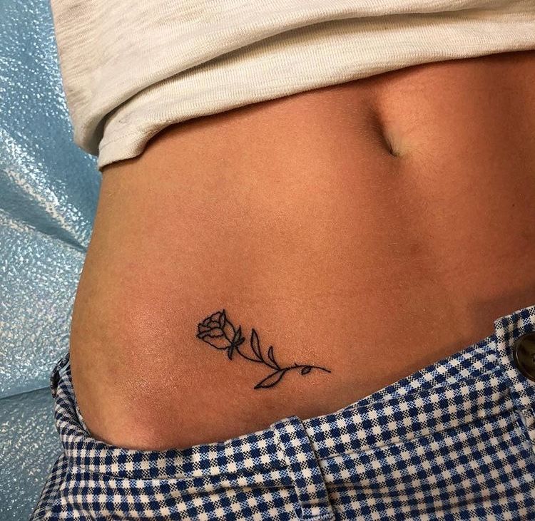 Tatuajes en Barriga para Mujer 14