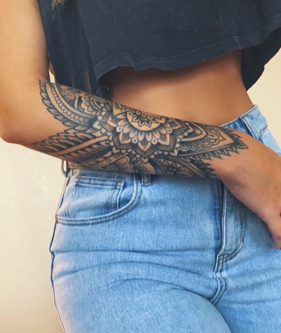 Tatuajes en Brazo para Mujer 39