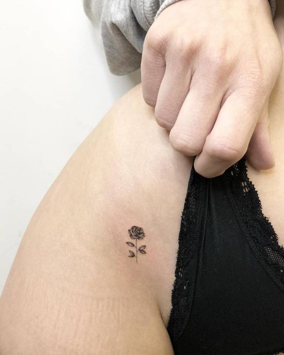 Tatuajes en Cadera para Mujer 67
