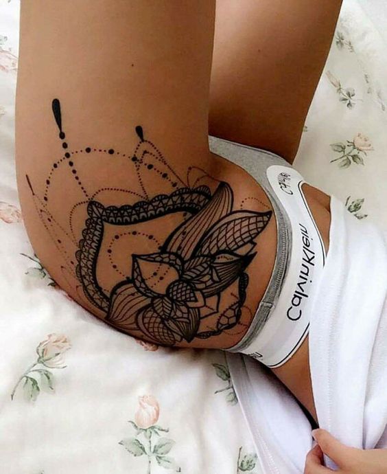 Tatuajes en Cadera para Mujer 62