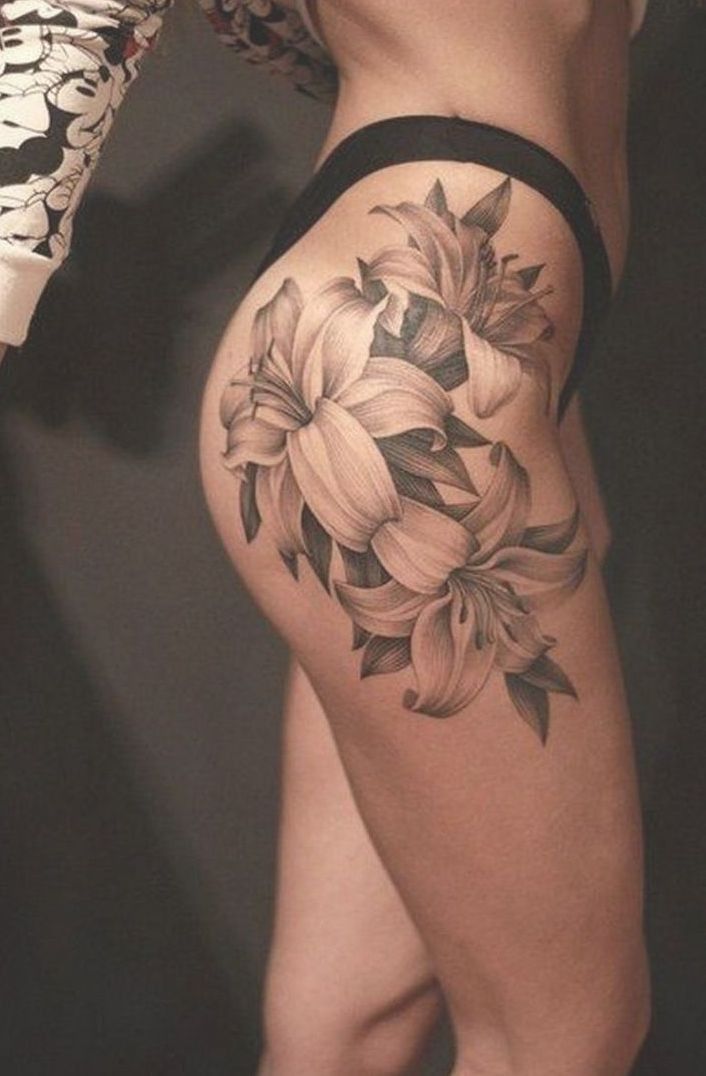 Tatuajes en Cadera para Mujer 48
