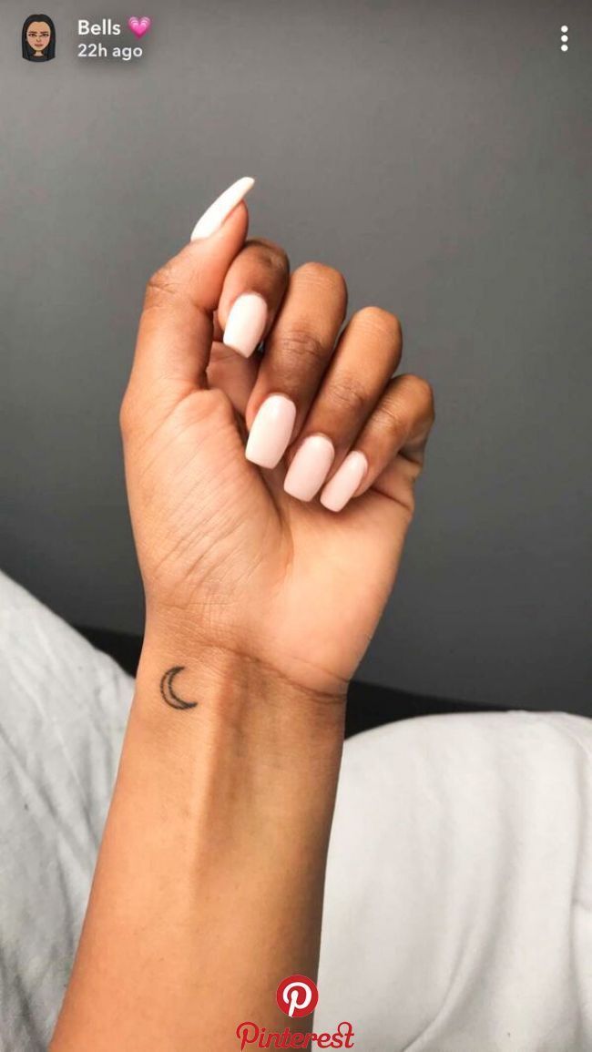 Tatuajes en Cadera para Mujer 35