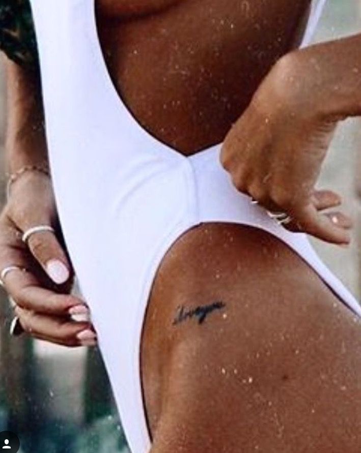 Tatuajes en Cadera para Mujer 33