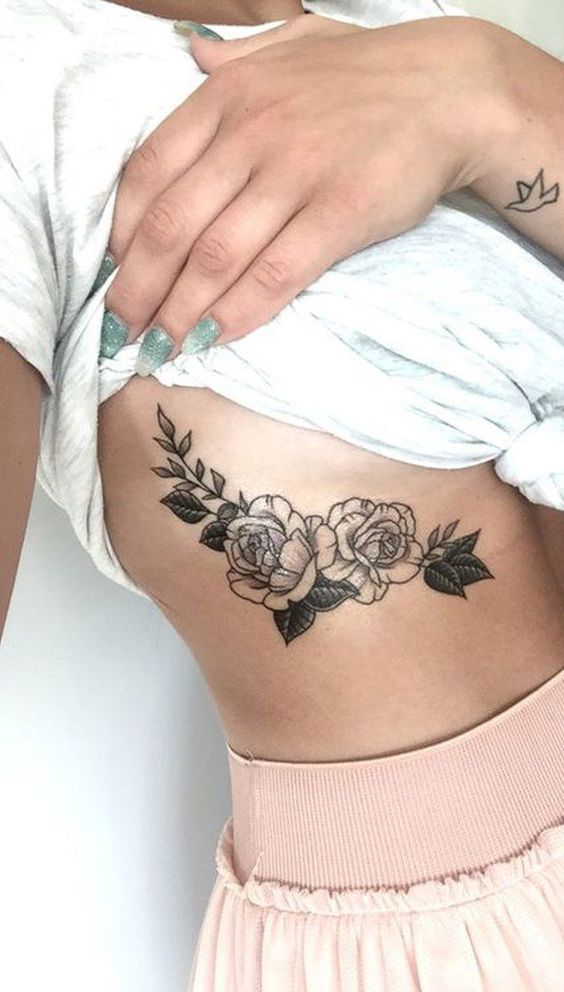 Tatuajes en Cadera para Mujer 15