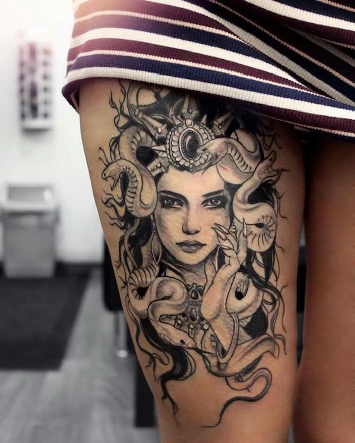 Tatuajes en Cara para Mujer 51