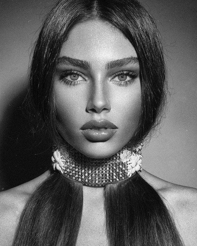 Tatuajes en Cara para Mujer 25