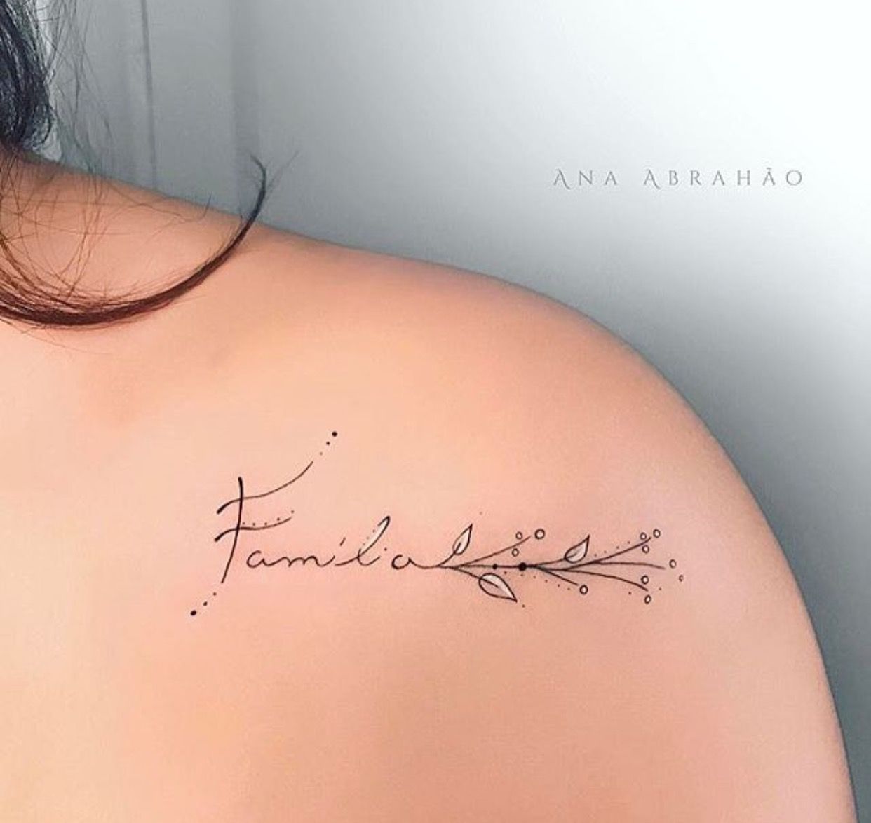 Tatuajes en Clavícula para Mujer 36