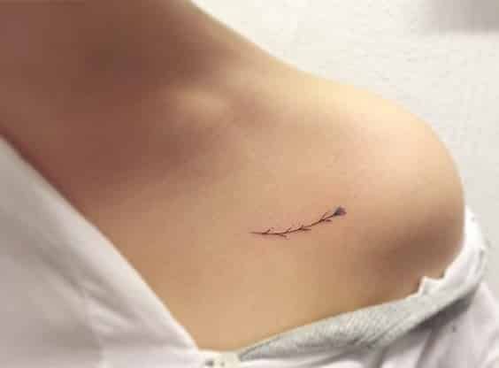 Tatuajes en Clavícula para Mujer 19
