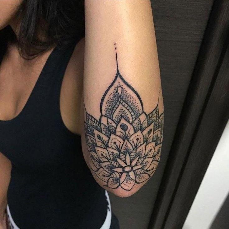 Tatuajes en Codo para Mujer 33