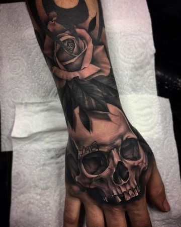 Tatuajes en Codo para Mujer 22