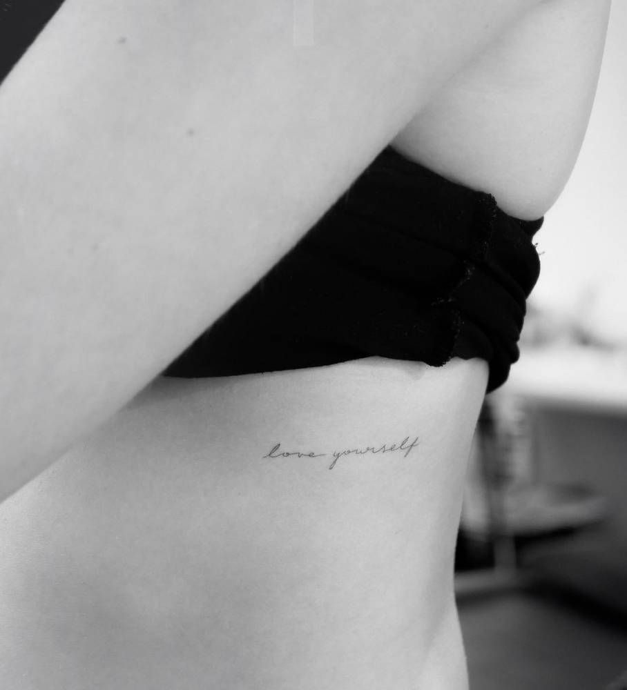 Tatuajes en Costado para Mujer 15