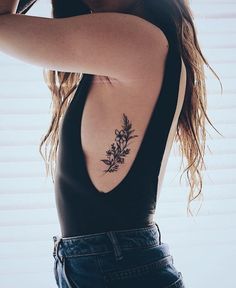 Tatuajes en Costado para Mujer 7