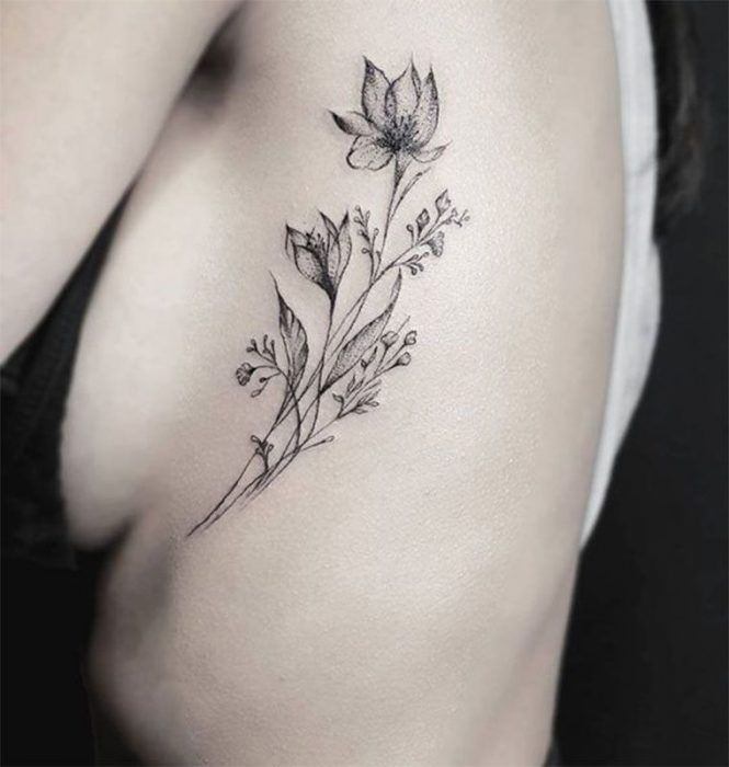 Tatuajes en Costado para Mujer 4
