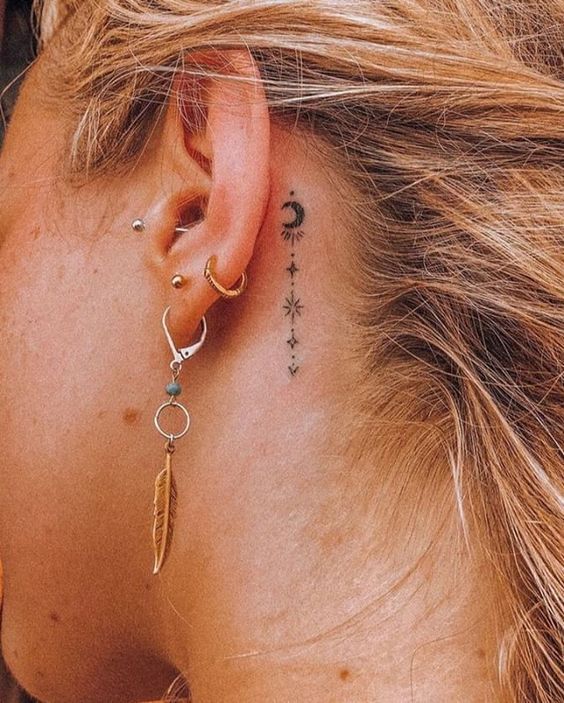 Tatuajes en Cuello para Mujer 20