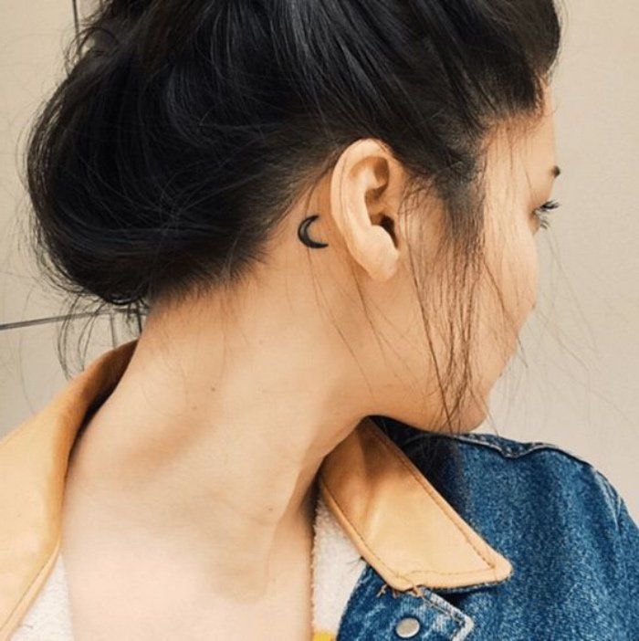 Tatuajes en Cuello para Mujer 17