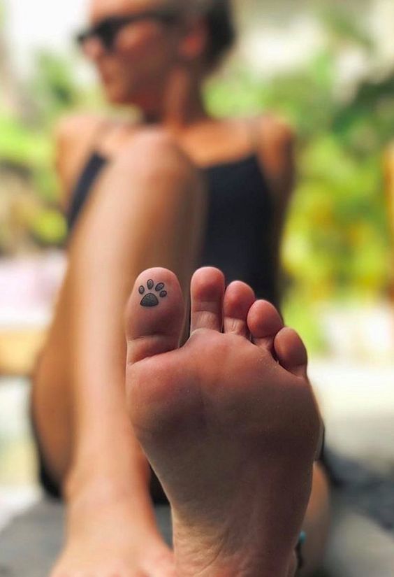 Tatuajes en Cuello para Mujer 7
