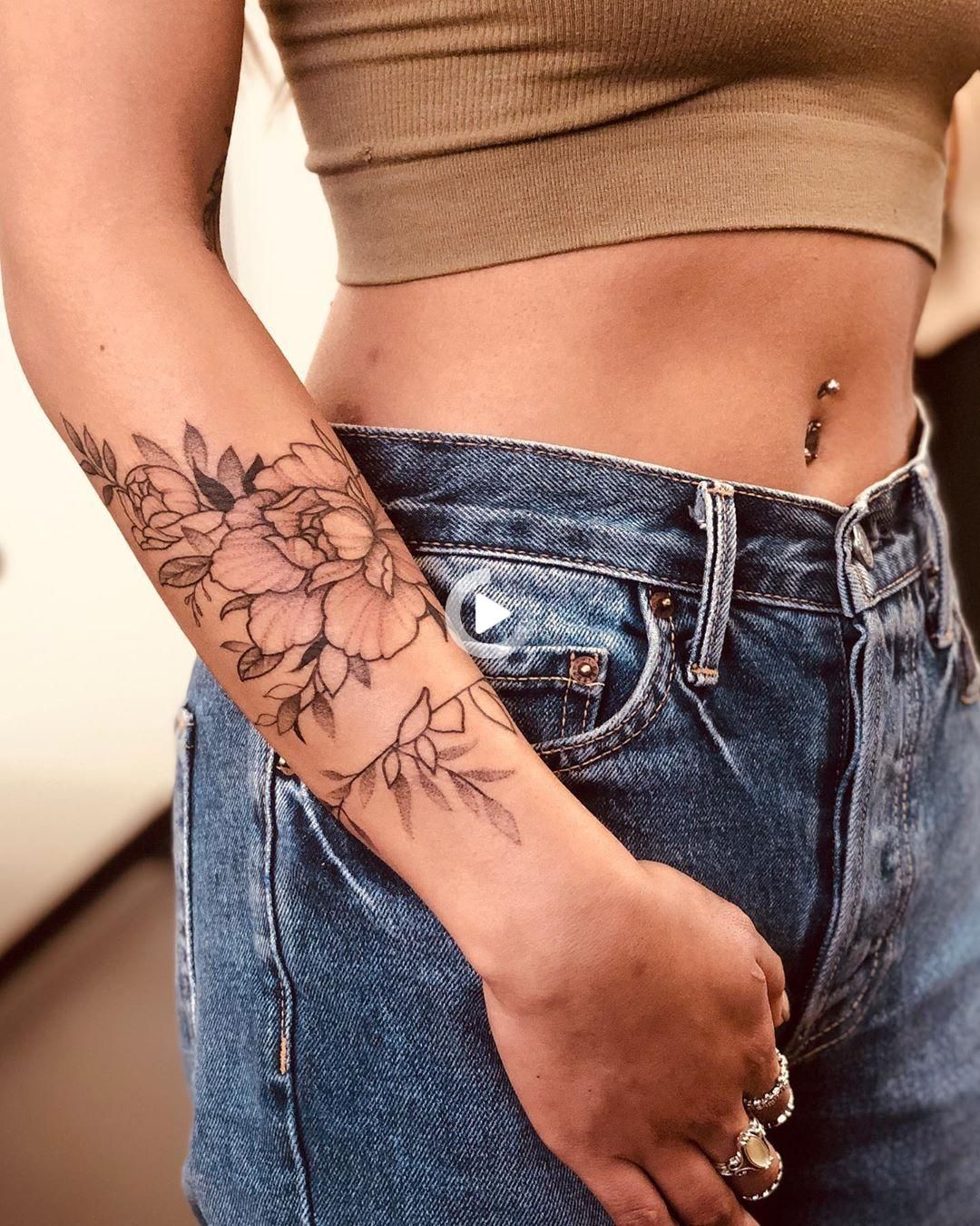 Tatuajes en Glúteos para Mujer 11