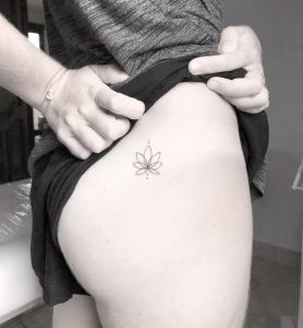 Tatuajes en Glúteos para Mujer 2