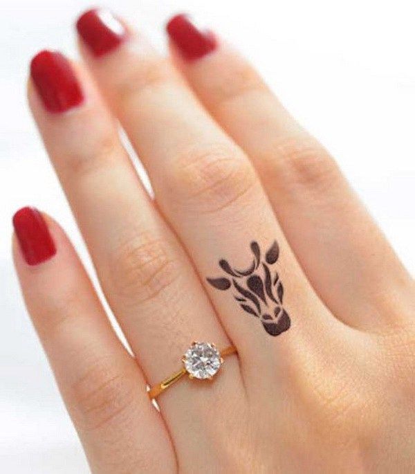 Tatuajes en Dedos para Mujer 33