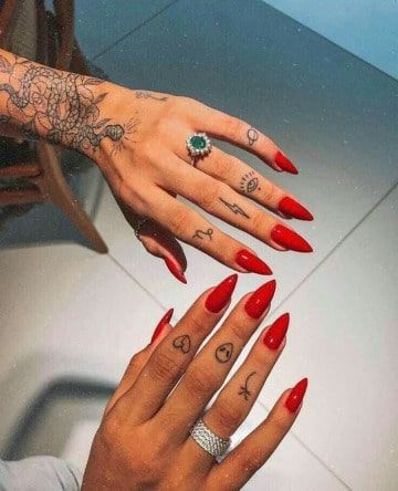 Tatuajes en Dedos para Mujer 32