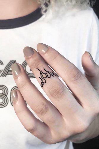 Tatuajes en Dedos para Mujer 31