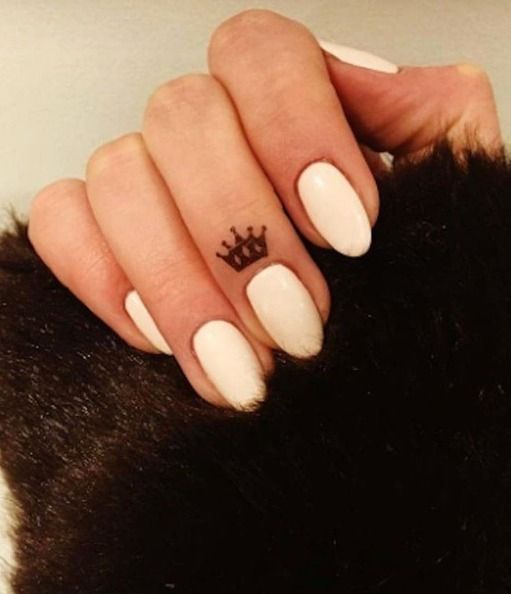 Tatuajes en Dedos para Mujer 29