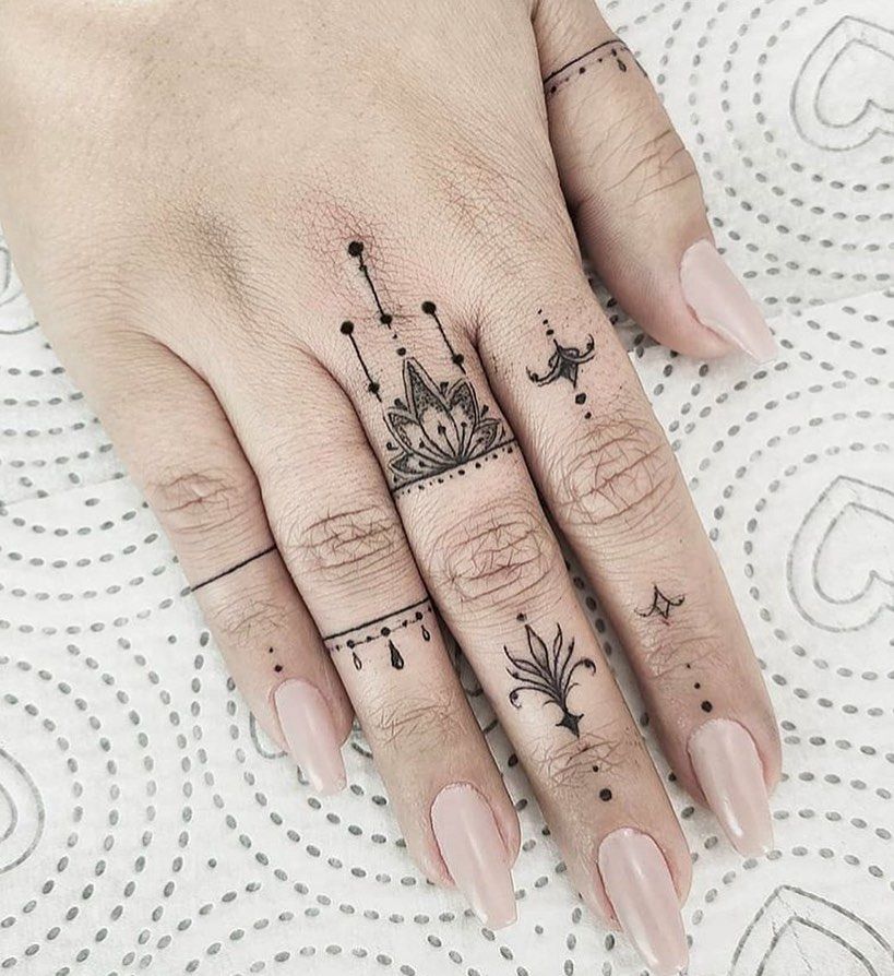 Tatuajes en Dedos para Mujer 19