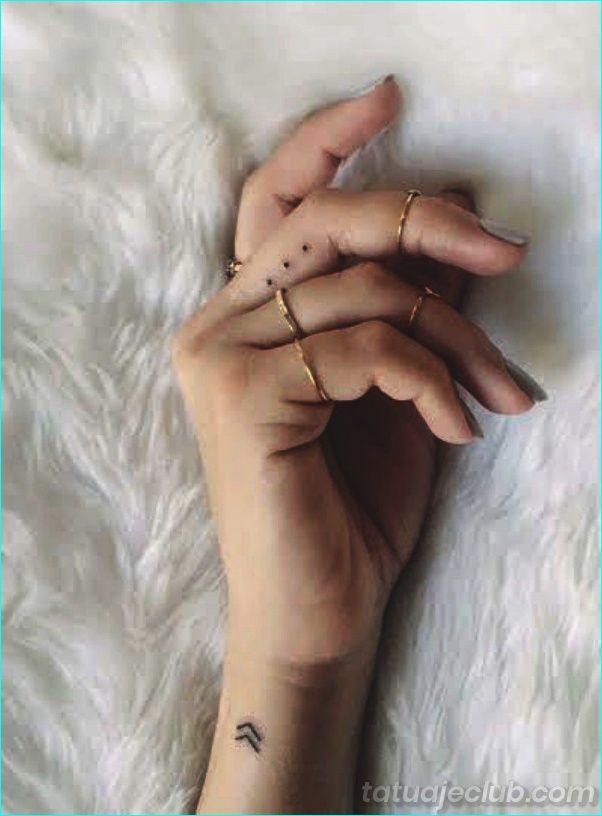 Tatuajes en Dedos para Mujer 9