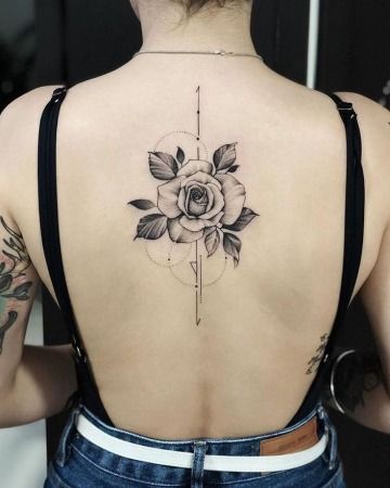 Tatuajes en Espalda para Mujer 105