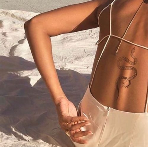 Tatuajes en Espalda para Mujer 76