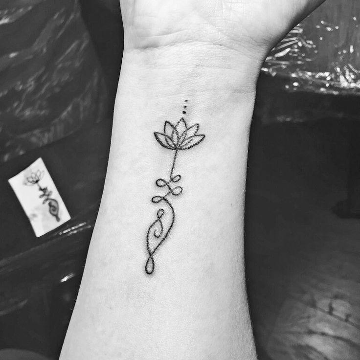 Tatuajes en Gemelo para Mujer 61