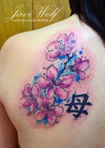 Tatuajes en Mano para Mujer 16