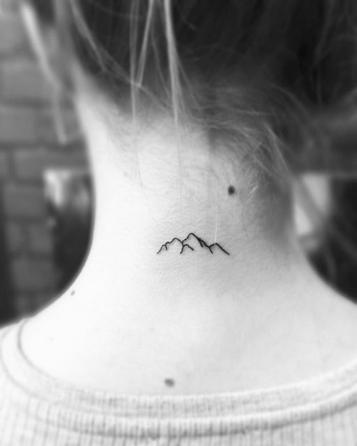 Tatuajes en Nuca para Mujer 31