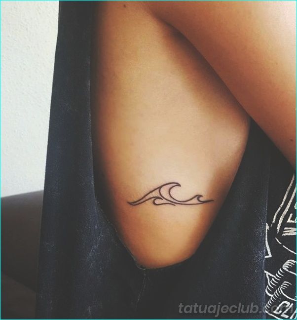 Tatuajes en Oreja para Mujer 47