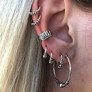 Tatuajes en Oreja para Mujer 15