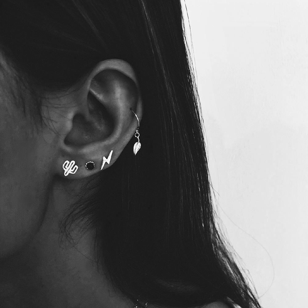 Tatuajes en Oreja para Mujer 13