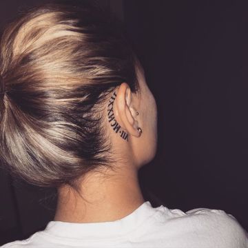 Tatuajes en Oreja para Mujer 10