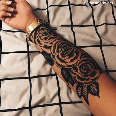 Tatuajes en Pecho para Mujer 17