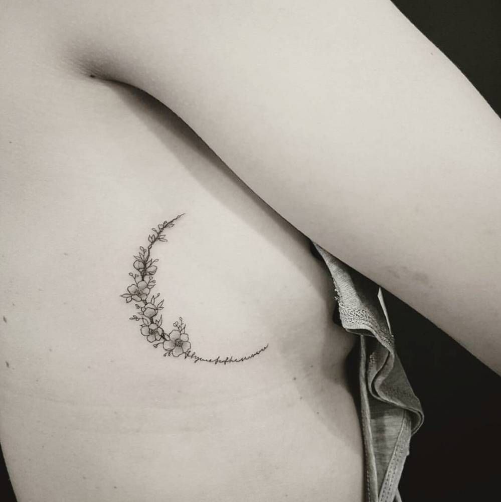 Tatuajes en Pecho para Mujer 12